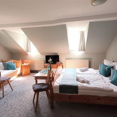Hotel Ross Zwönitz المظهر الخارجي الصورة