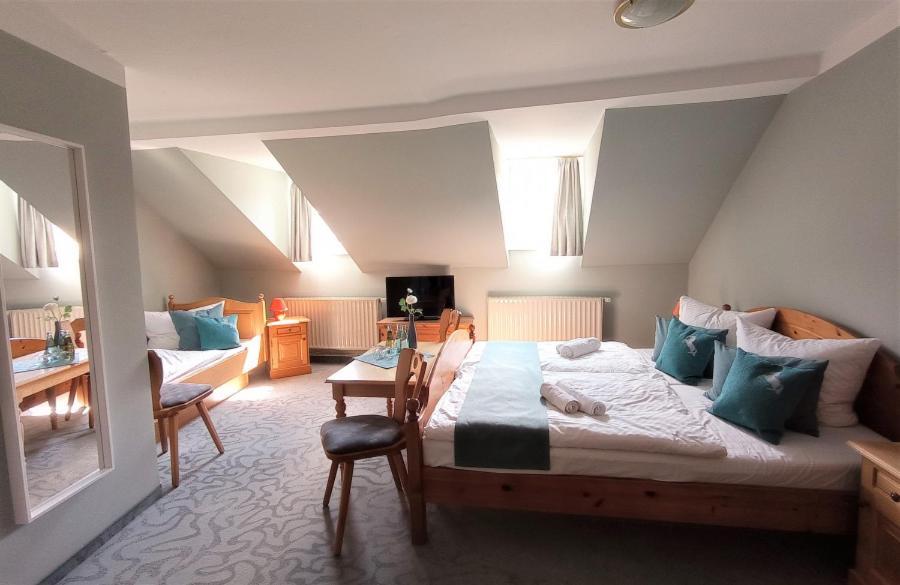 Hotel Ross Zwönitz المظهر الخارجي الصورة